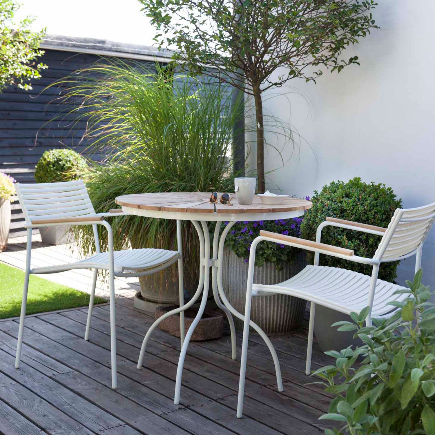 Hard & Ellen cafébord 80 cm vit/teak 