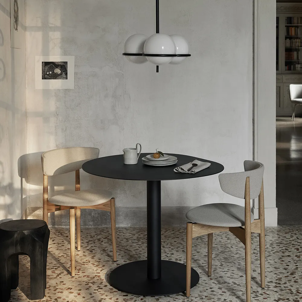 Alternativ bild 1 för Ferm Living - Pond Dining Table - Matbord - Black - Ø88 x H72 cm