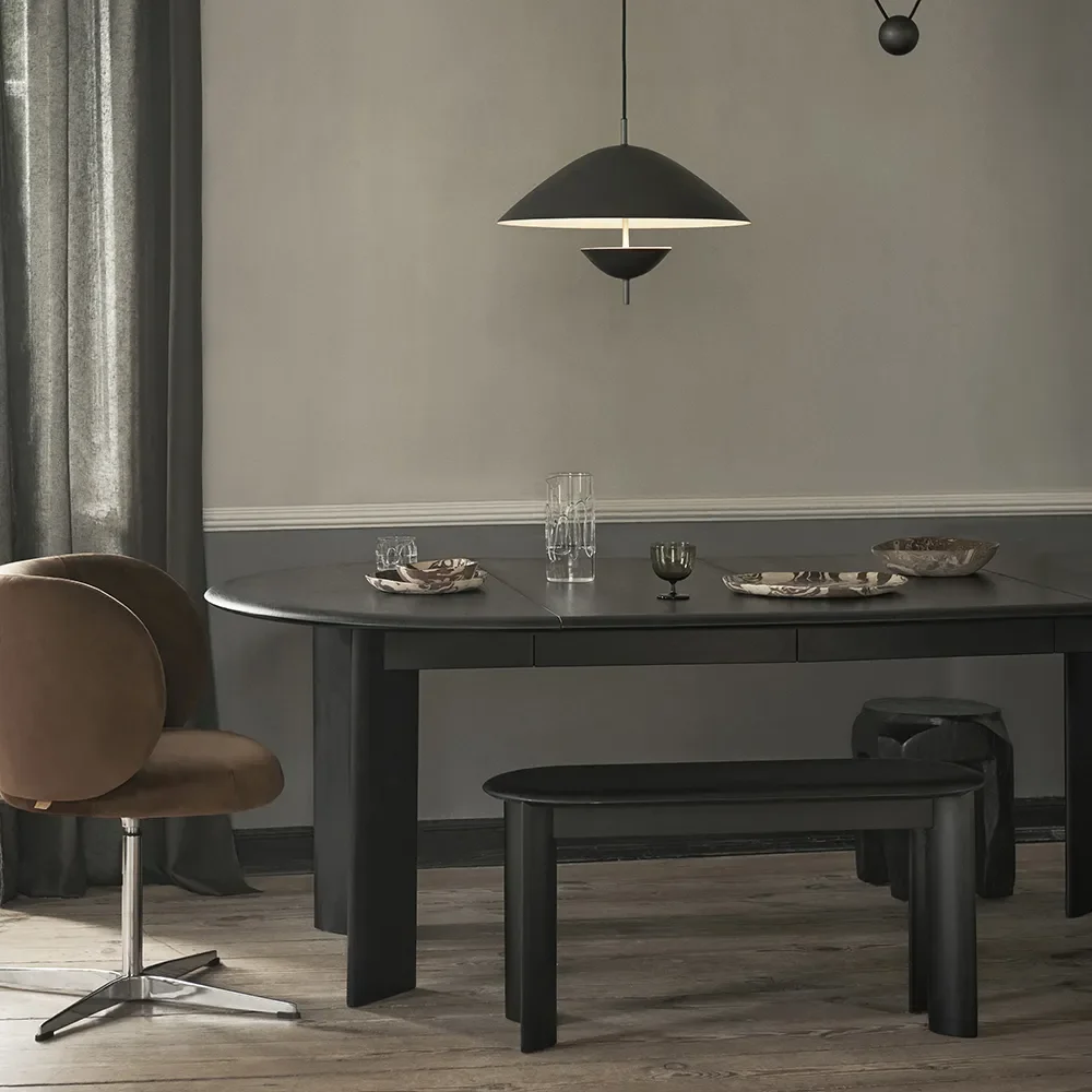 Bevel Matbord 117-217x117 cm - Black Oiled Beech