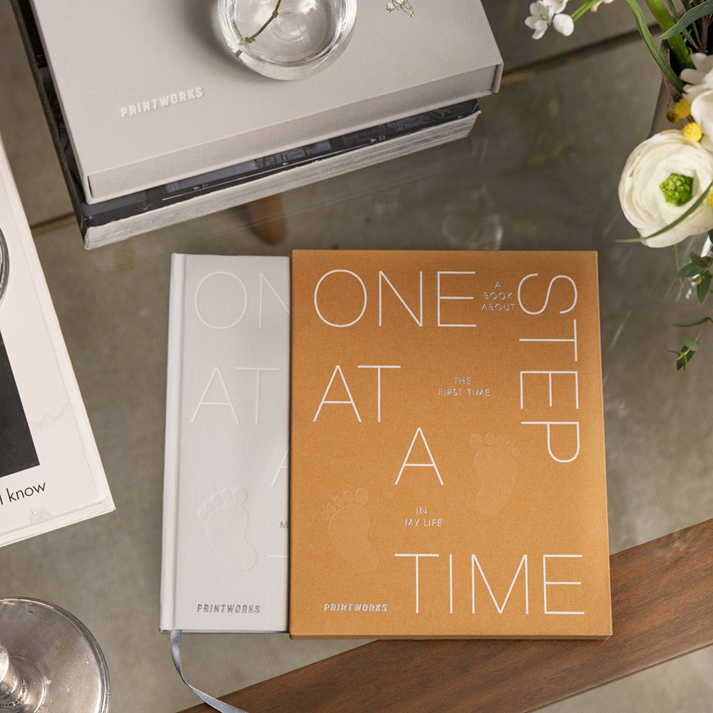 One Step at a Time - En bok om första tiden i livet