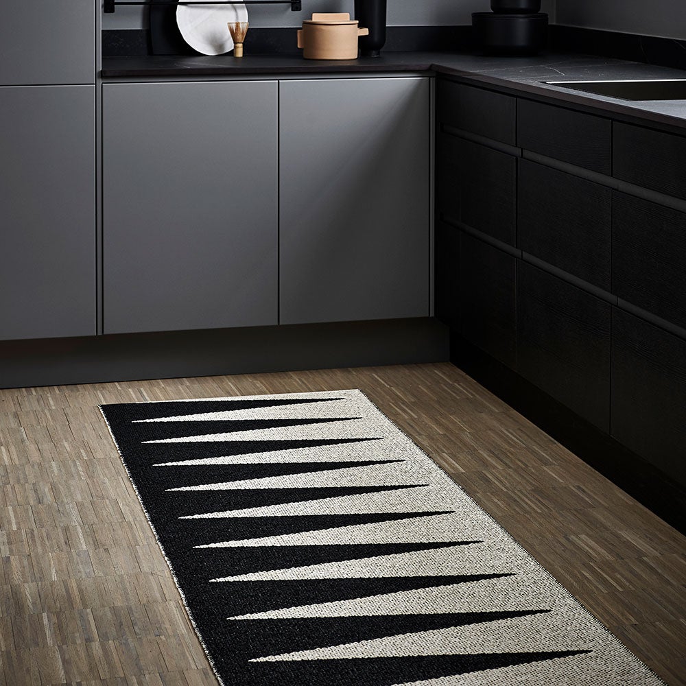 Vivi matta 70x150 cm black / vanilla 