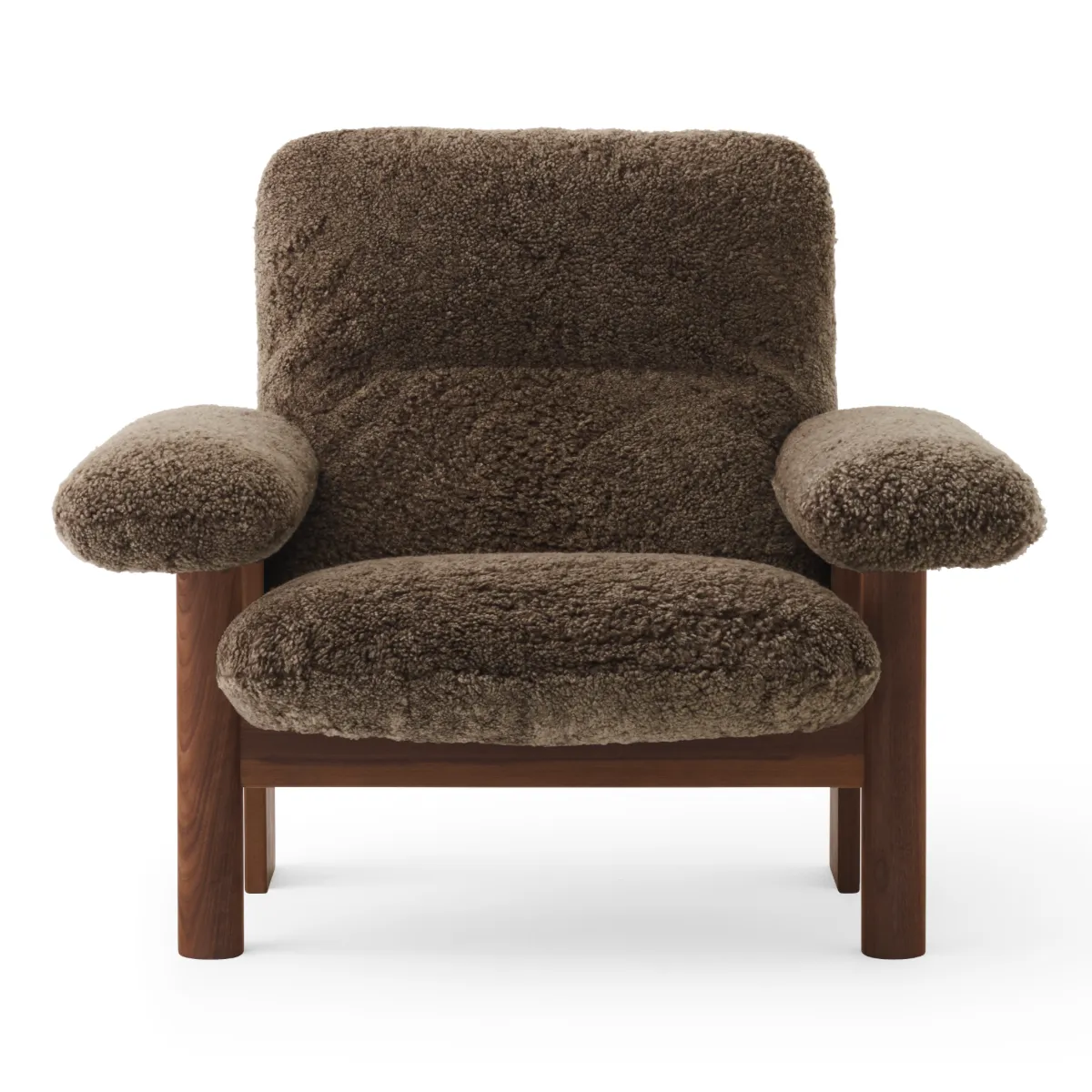 Brasilia loungestol helklädd hög rygg massiv mörkbetsad ek Sheepskin Nevotex Root