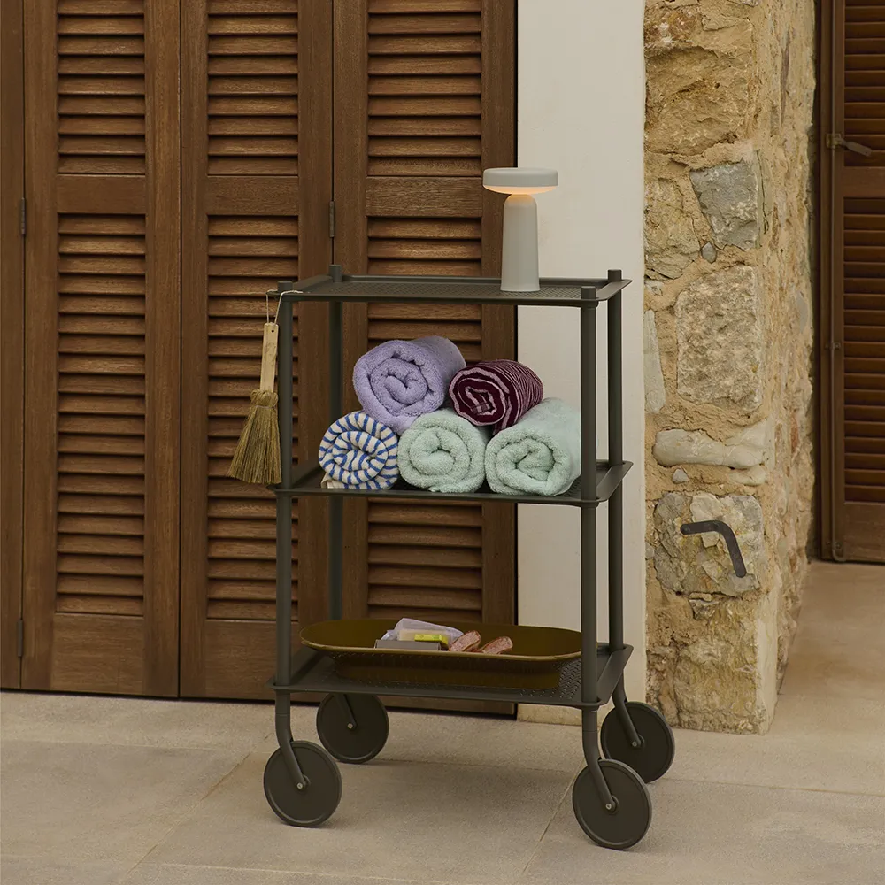 Alternativ bild 1 för Muuto - Flow Trolley - Rullbord - 3 Layer - Blue Grey - L57,4 x W41,8 x H88,3 cm