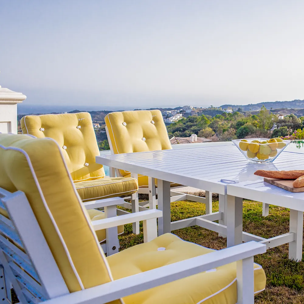 Bord 122X124Cm Höjd 65,5Cm Vit Alu 