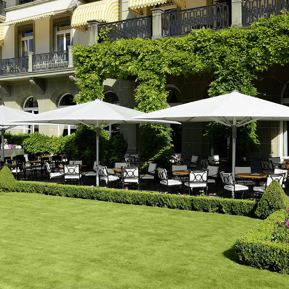 Sombrano S+ frihängande parasoll 350x350 cm kat.4 antracite alu / 404 white 