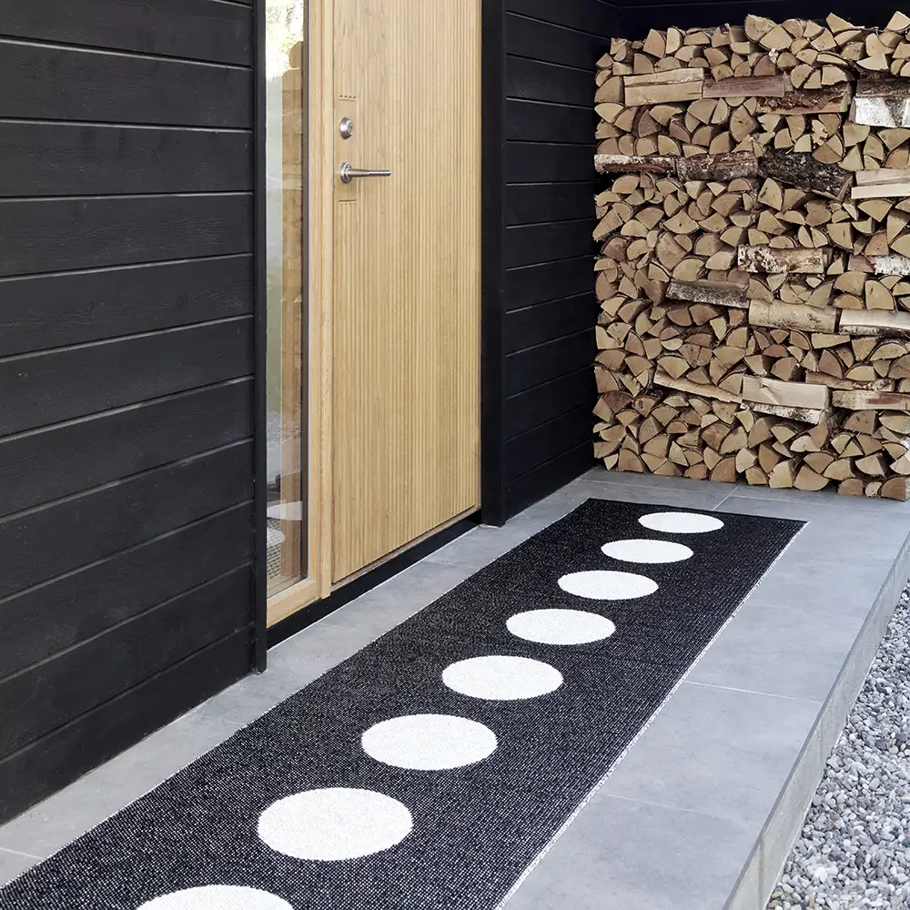 Vera matta 70x225 cm black/vanilla 