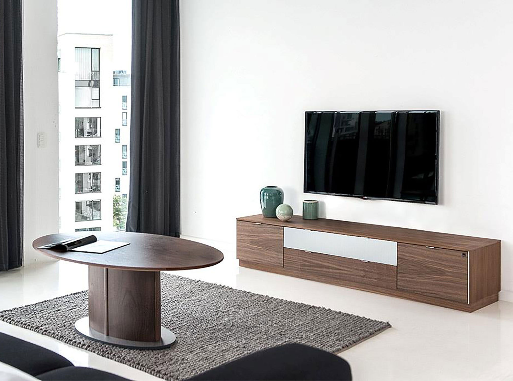 Sm941 Tv-Bänk Svart Ek Lack 194X44X40Cm 