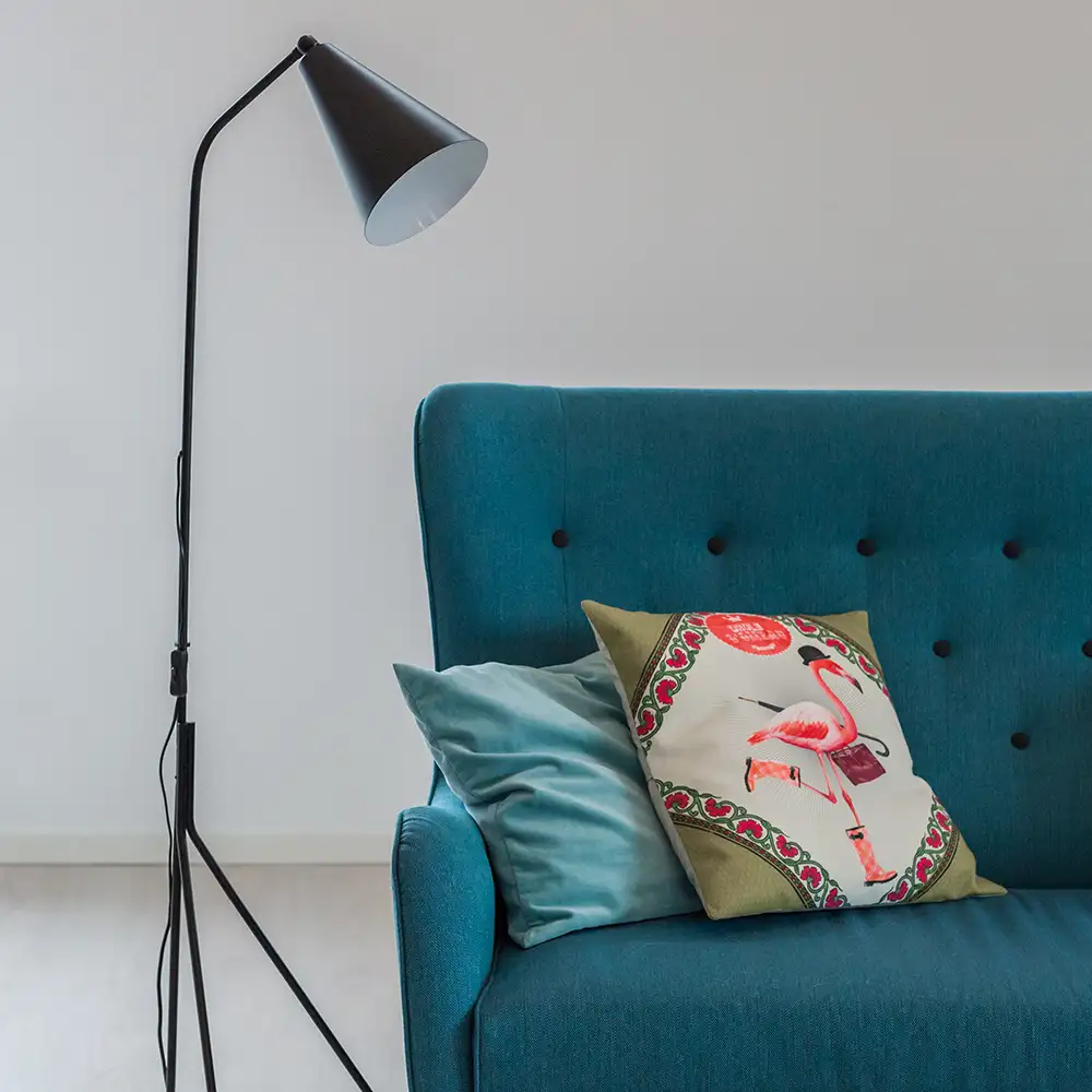 Yukon golvlampa svart