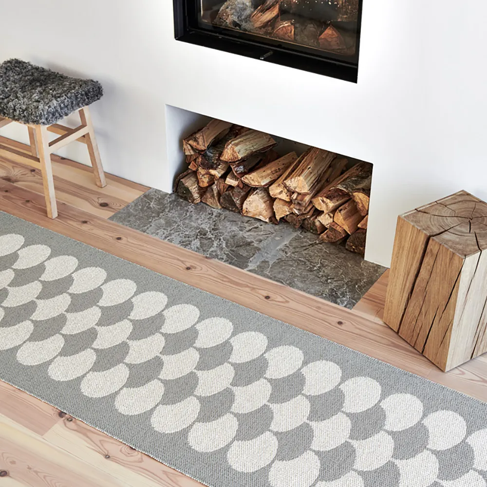 Alternativ bild 1 för Pappelina Poppy plastmatta 70 x 150 cm, linen