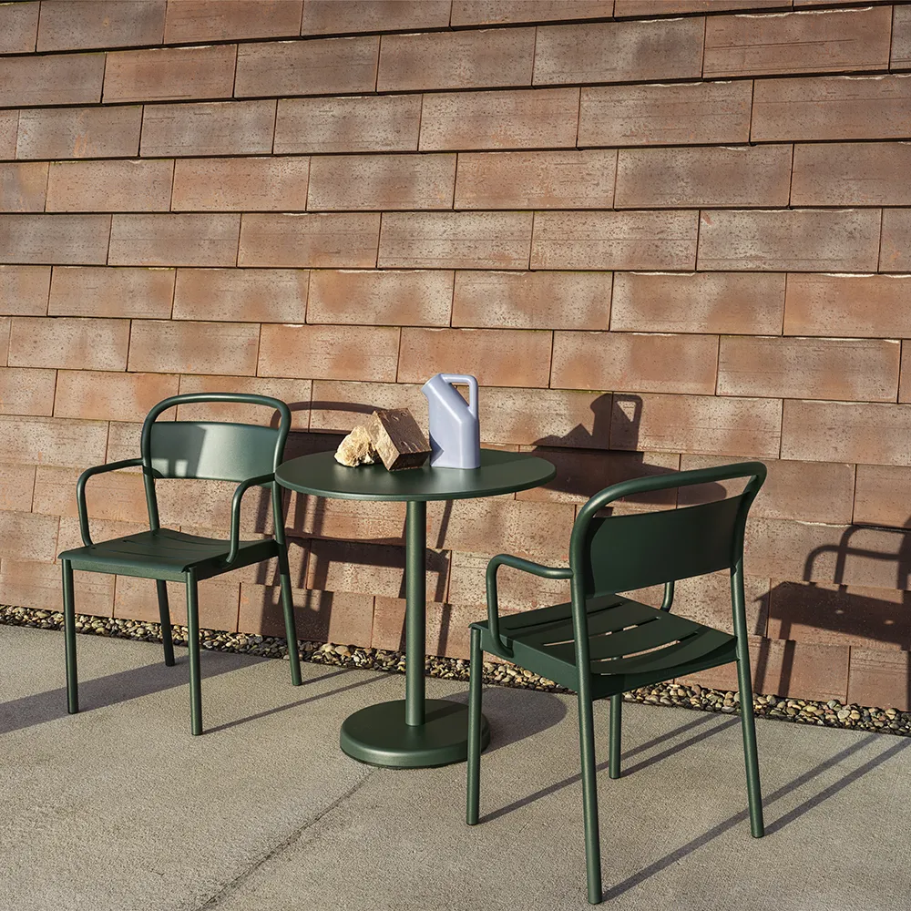 Alternativ bild 1 för Muuto - Linear Steel Armchair - Trädgårdsstol - Dark Green - L55,4 x D54 x H85,1 cm