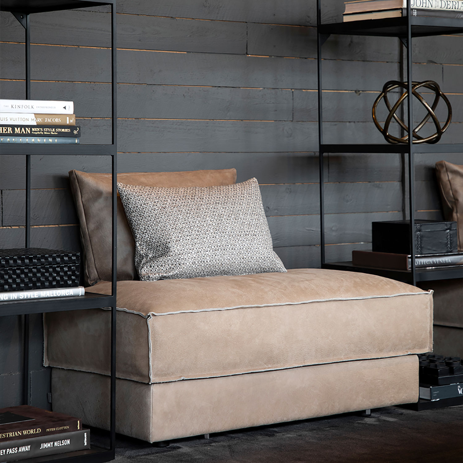 Alternativ bild 1 för Artwood, Montana Pall 112X60 Cm Nubuck Taupe