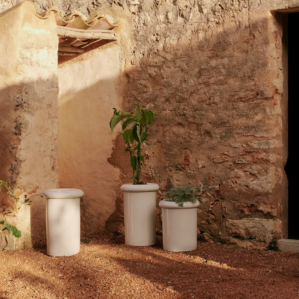Alternativ bild 1 för Ferm Living - Rollo Pot - Blomkruka - H36 - White - W31 x D31 x H36 cm