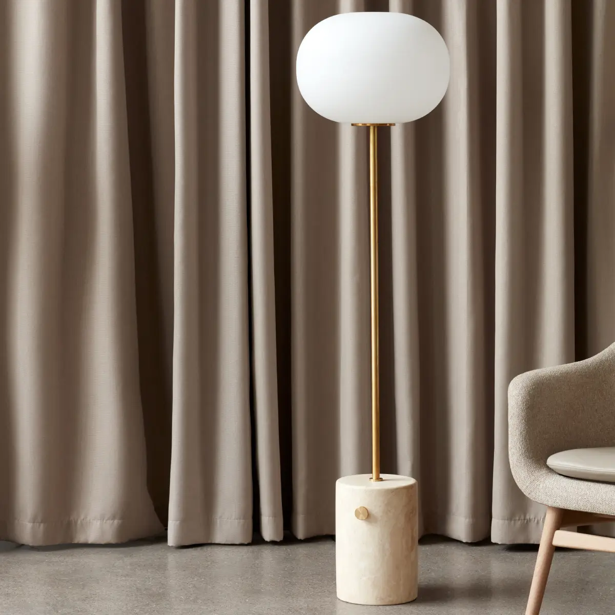 JWDA Golvlampa Travertine,Sand/Brass, Brushed 
