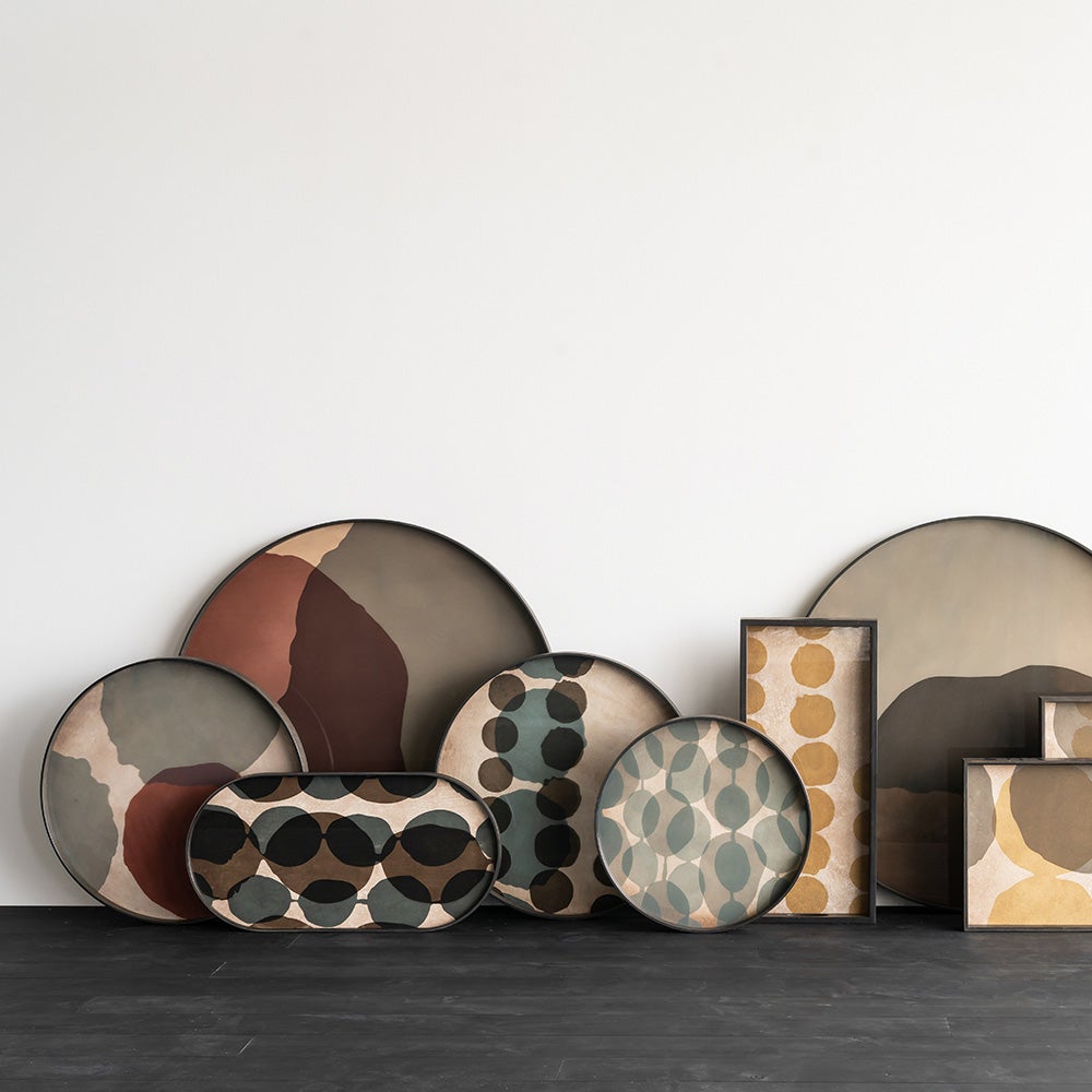 Layered Dots bricka 51x51 cm