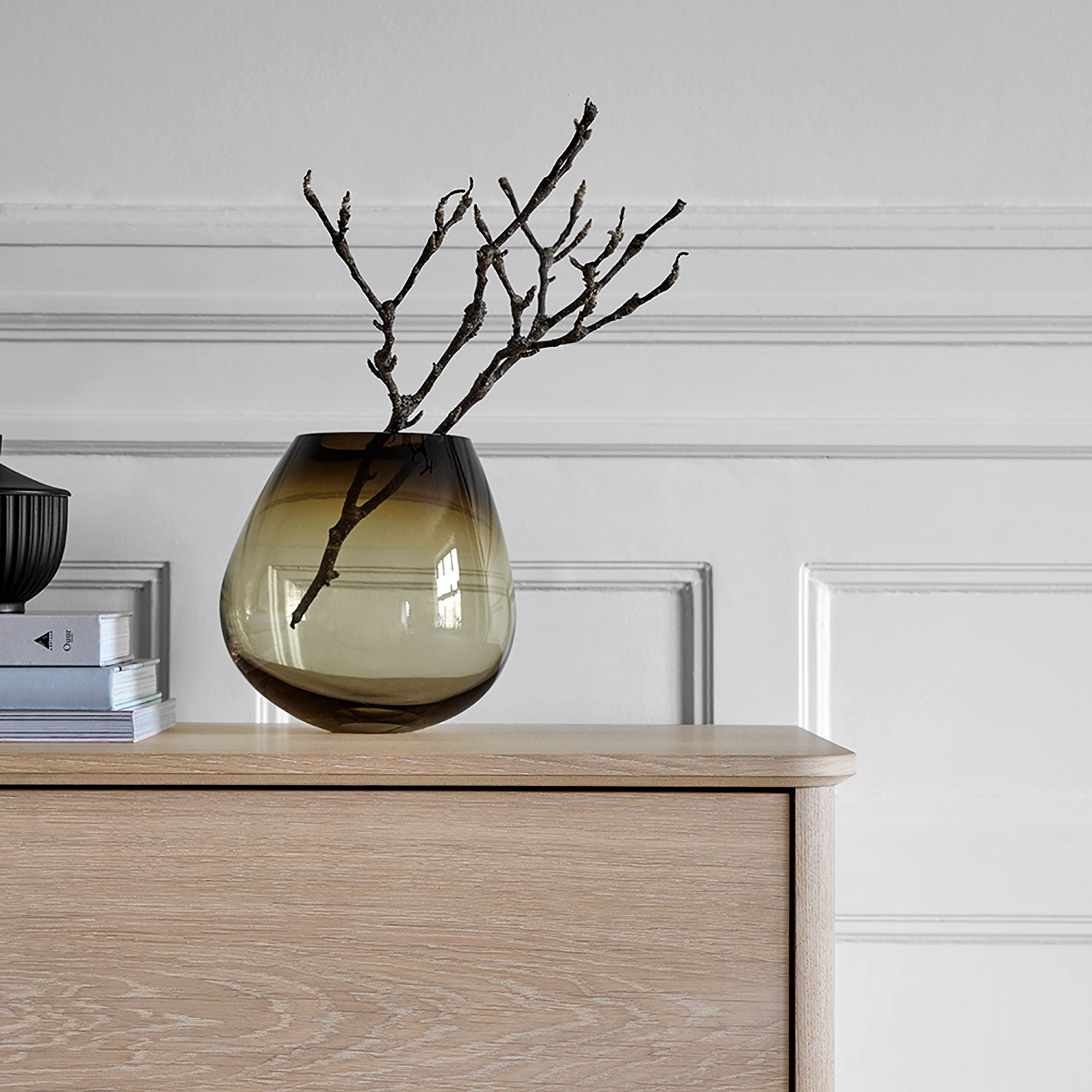 Sm302 Hög Skänk Valnöt Naturolja