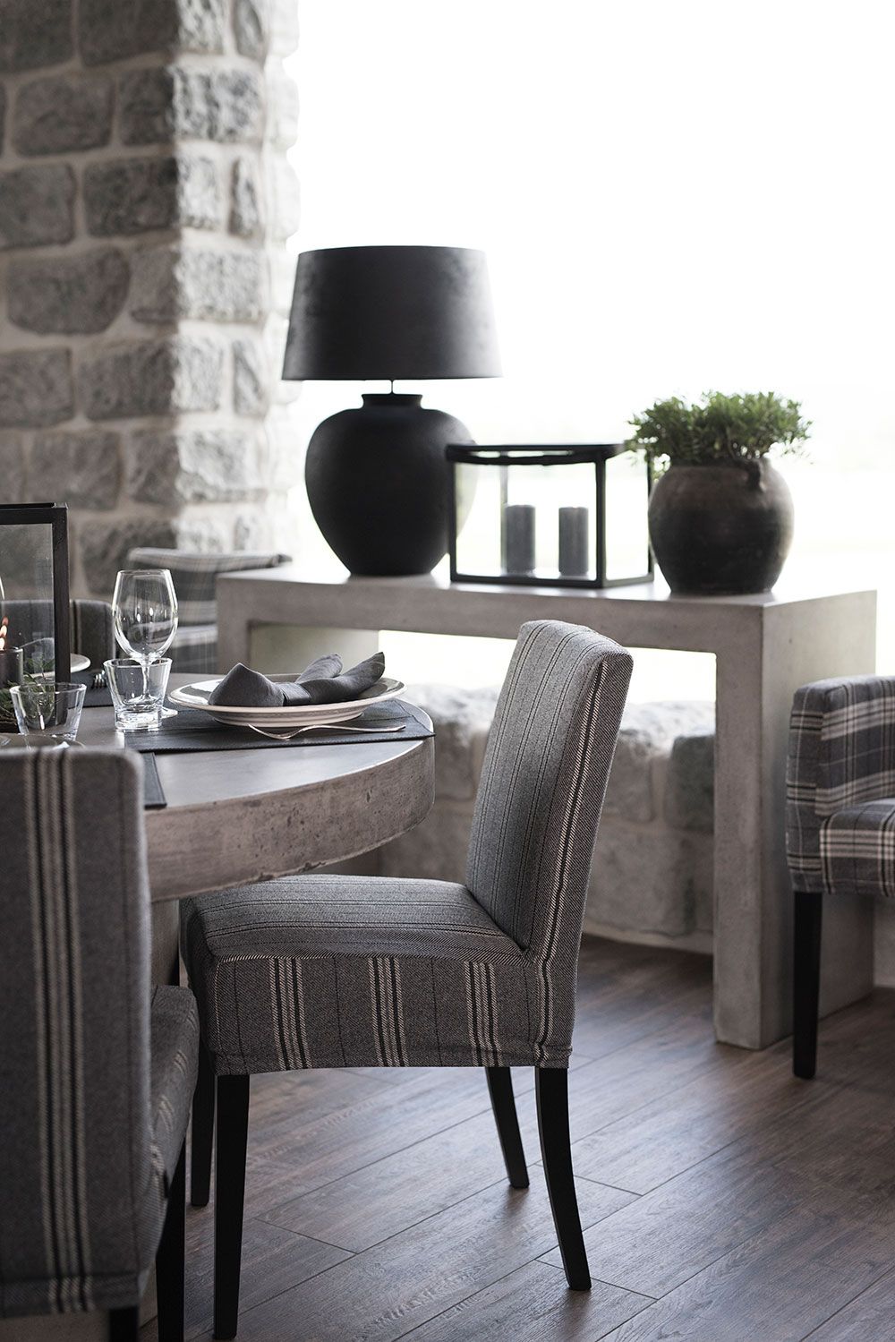 Campos Soffbord 100X100 Betong