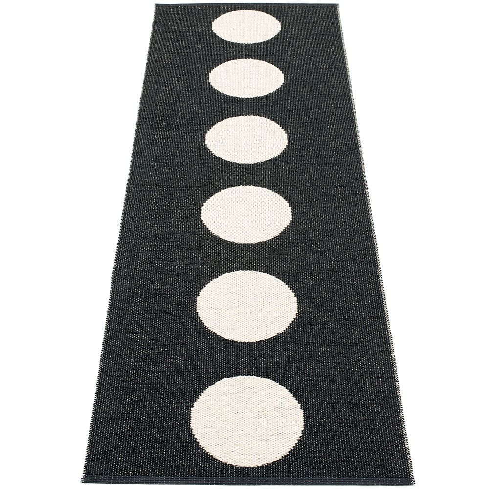 pappelina, vera matta 70x225 cm black/vanilla