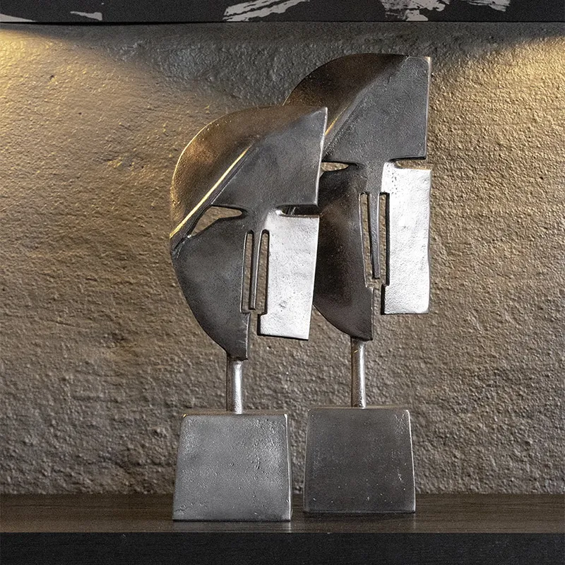 Benito L dekoration figur graphite