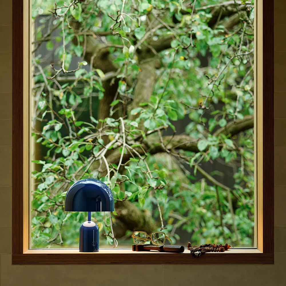 Bell Portabel lampa Indigo LED