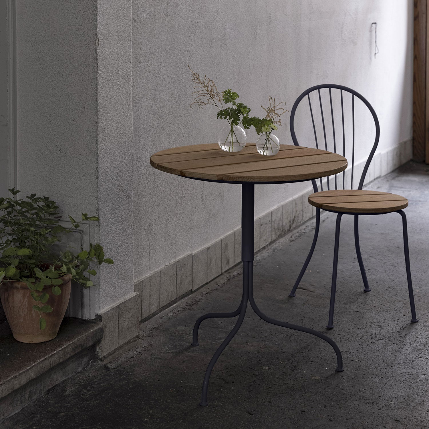 Akleja stol teak/grå Grythyttan