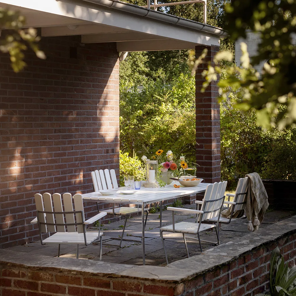 A2 Fåtölj Vitlackad Ek / Varmförzinkat Stativ