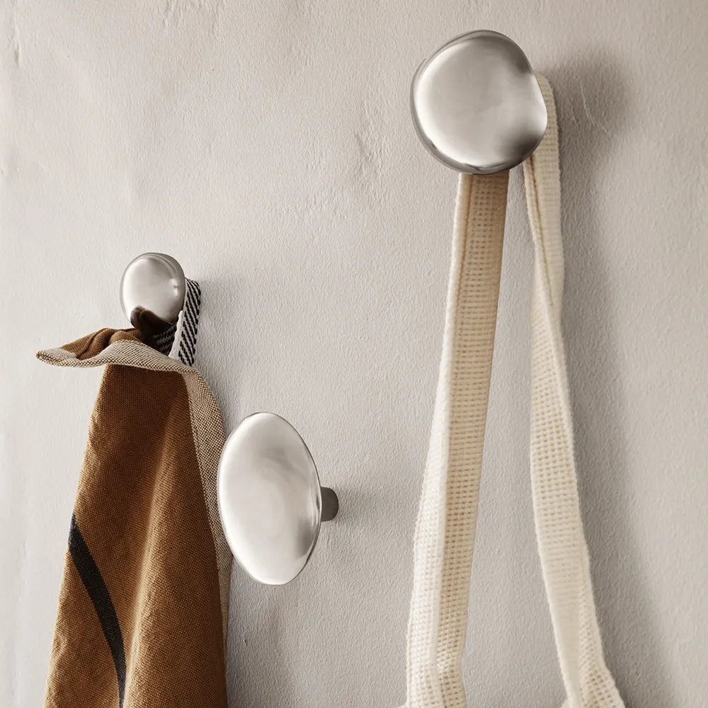 Alternativ bild 1 för Ferm Living - Mushroom Hook - Krokar - Brushed Stainless Steel - W3,8 x H3,8 x D3,5 cm