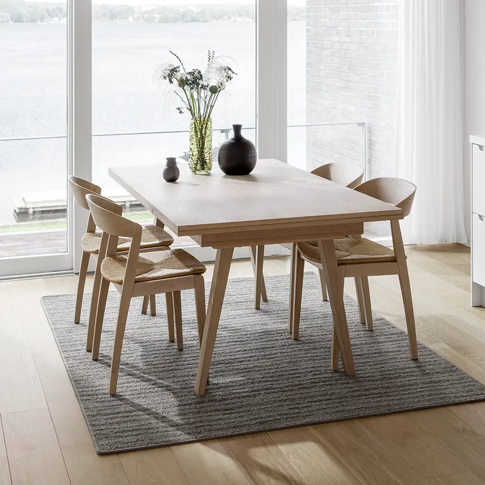 SM827 matstol Ek mockabrun lack oljad look