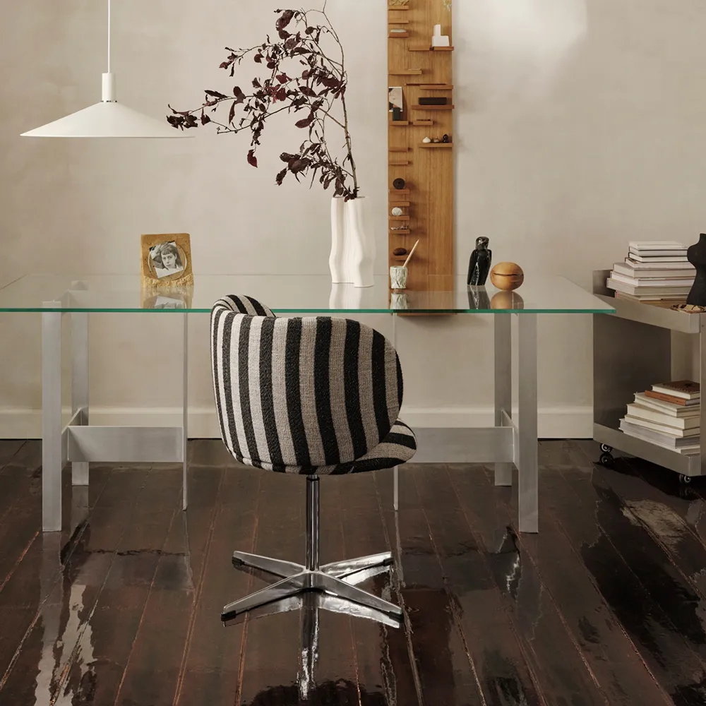 Alternativ bild 1 för Ferm Living - Lager Dining Table  - Matbord - 90 x 200 - Glass/Aluminium - B: 90 x H: 76 x D: 200 cm