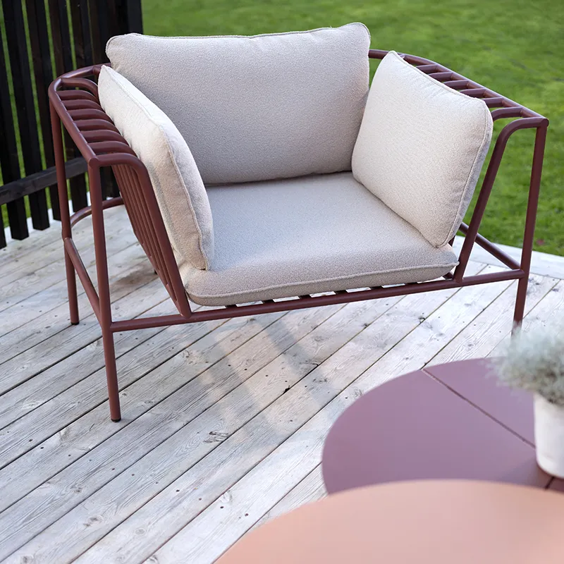 Collier fåtölj  Zin red / Teddy beige