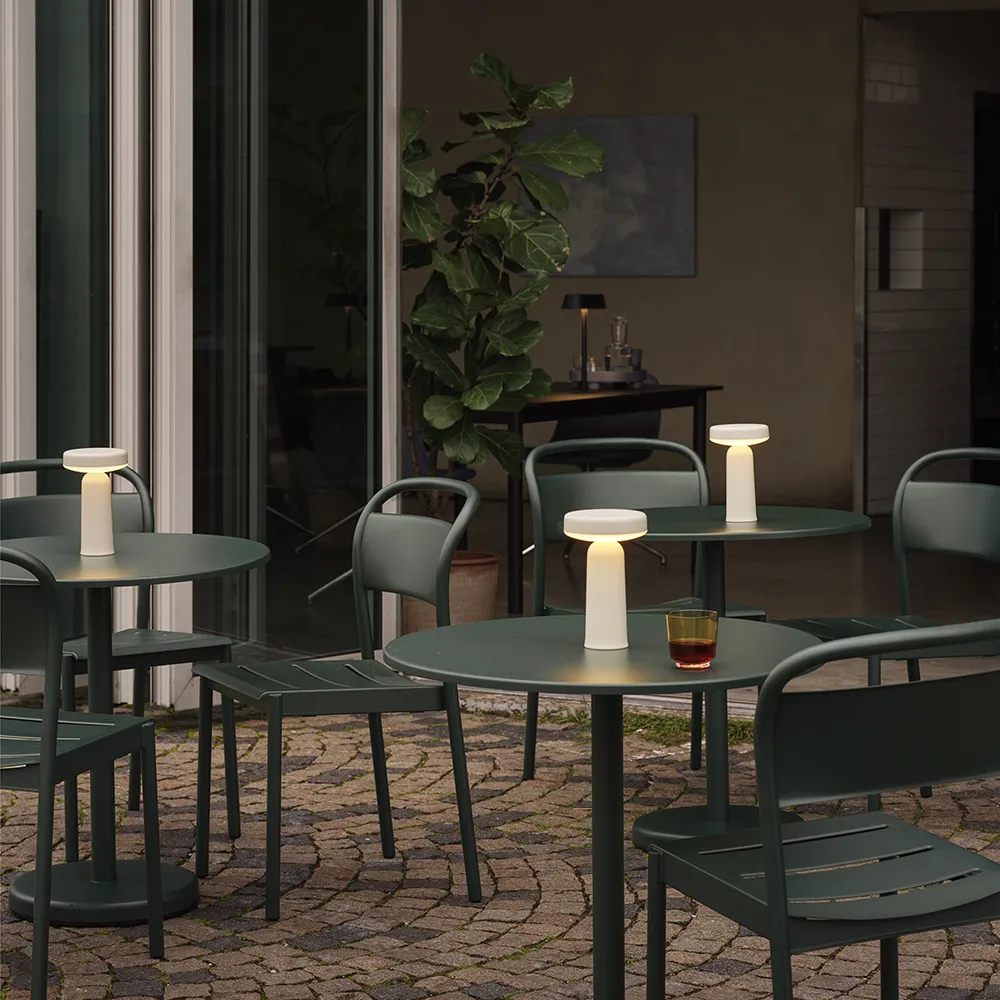 Alternativ bild 1 för Muuto - Linear Steel Side Chair - Trädgårdsstol - Dark Green - L49,6 x D54 x H85,1 cm